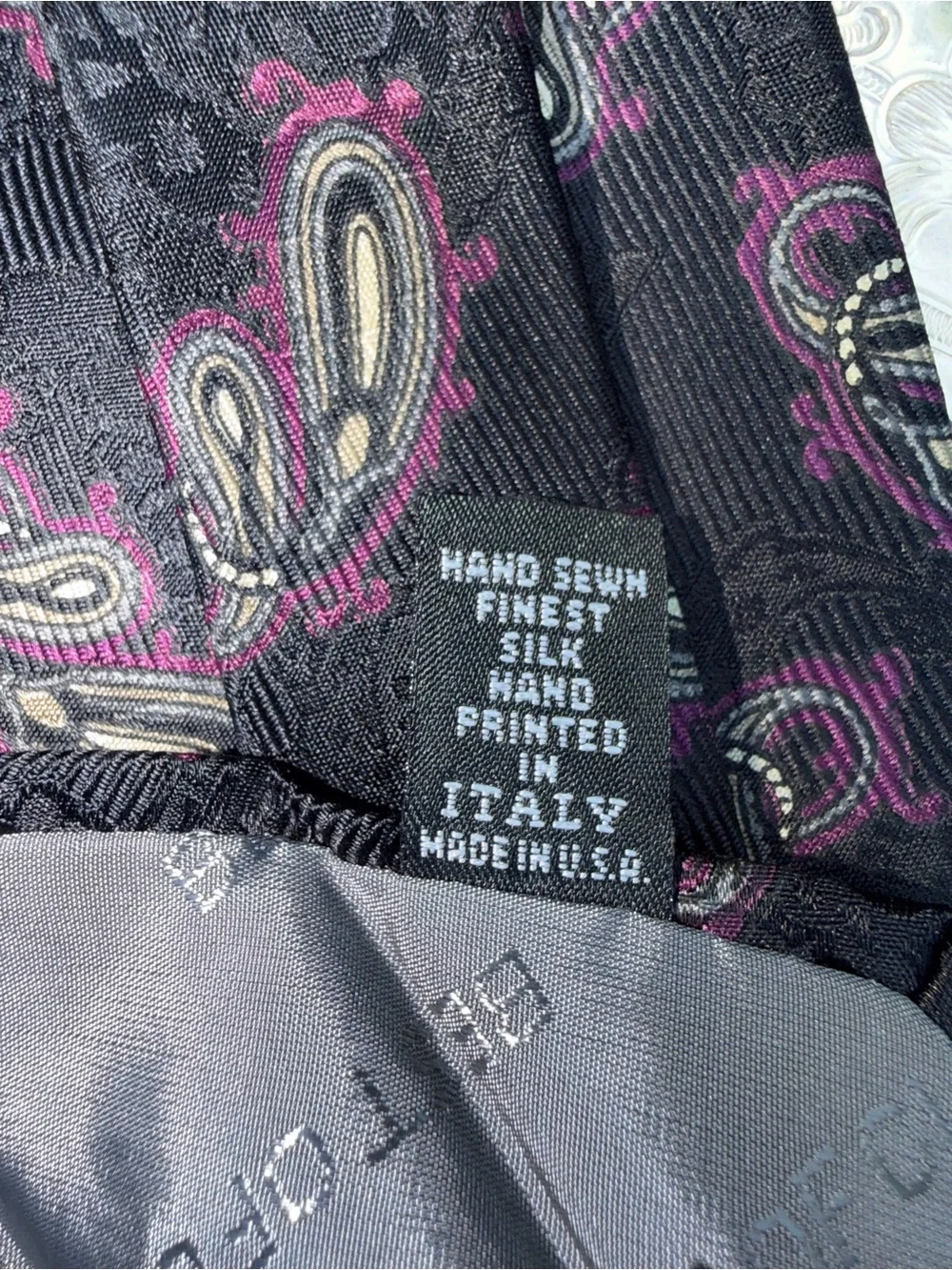 Robert Talbott Best Of Class Silk Tie Raised Pattern